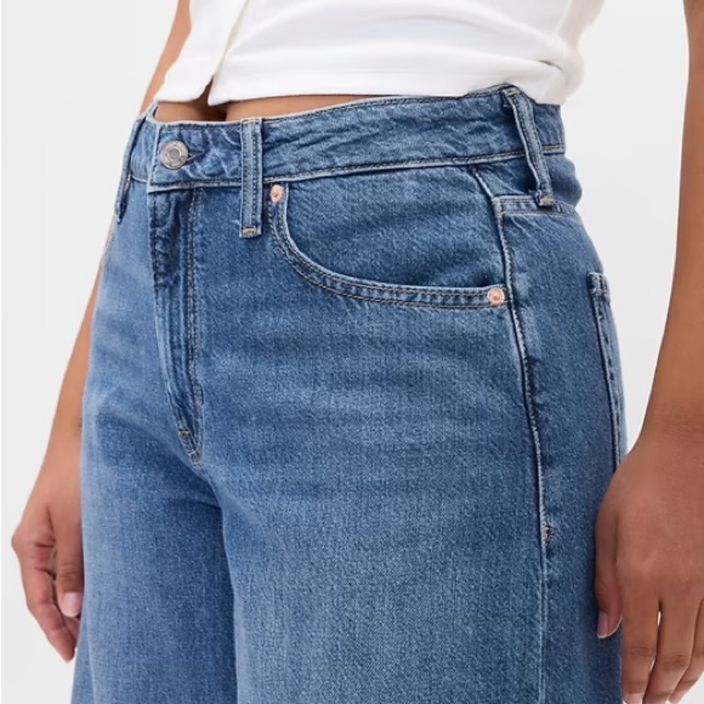 NWT Gap Curvy Ultra Soft Baggy Jeans - Picture 6 of 10
